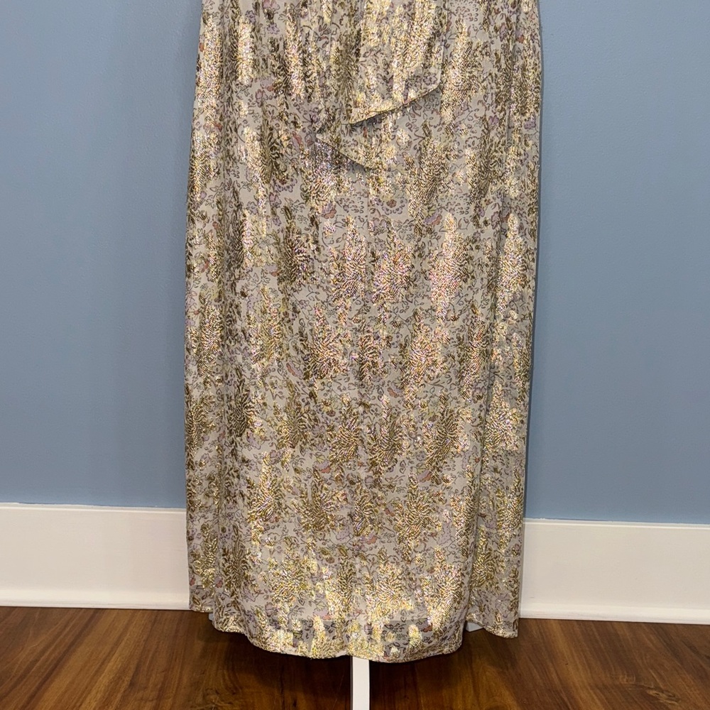 Lulu's Sleeveless Floral Maxi Dress in gold and Cream - Picture 10 of 13